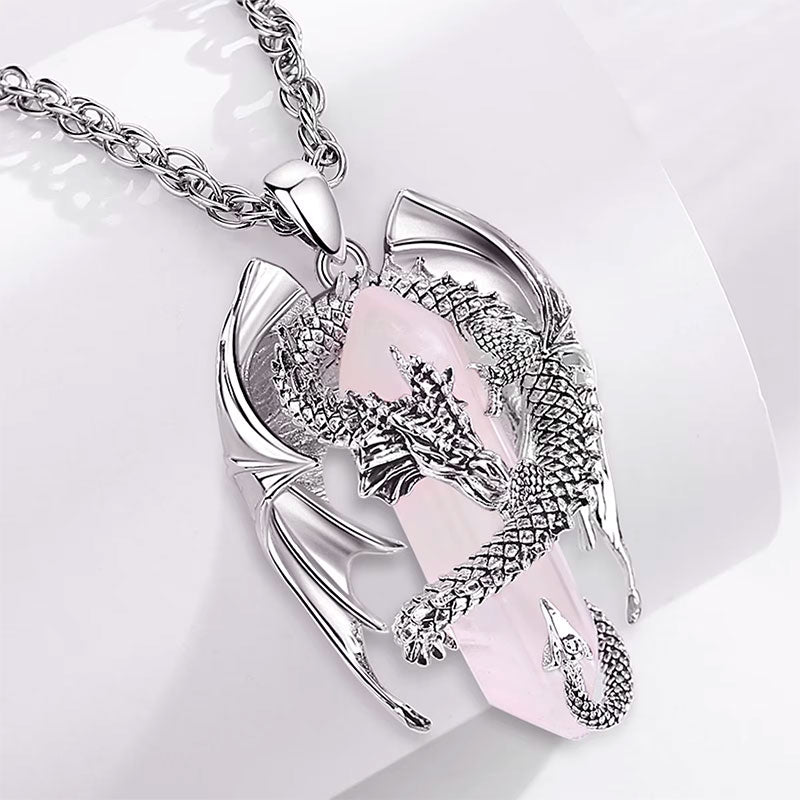 Colar Dragão Quartzo Rosa Sob Superfície Branca