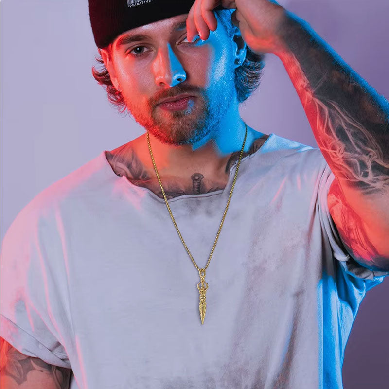 Homem Loiro Usando Corrente Ouro Masculina Phurba