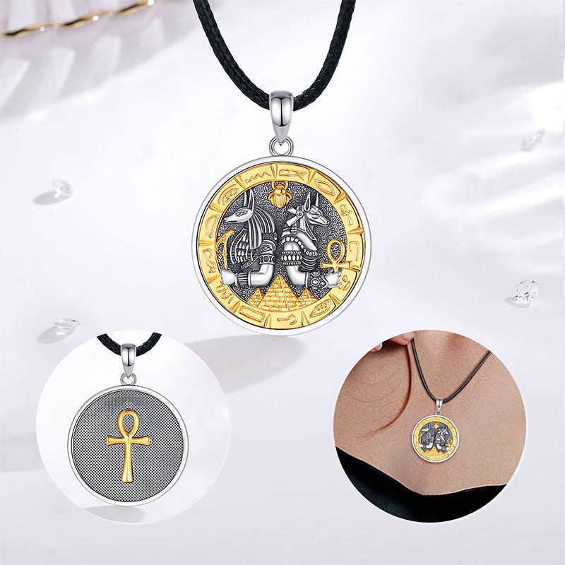 Detalhes do Colar Prata Hórus e Anubis