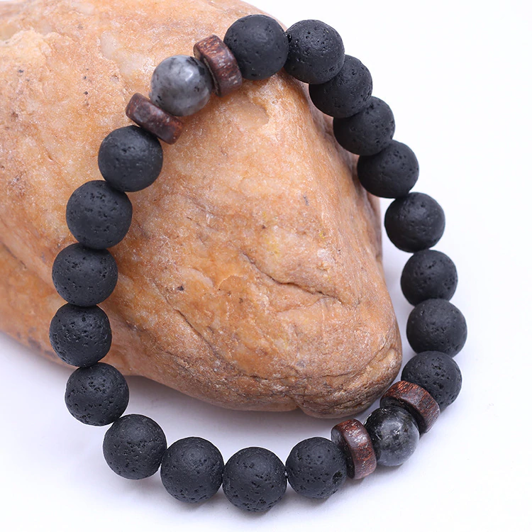 Pulseira Masculina Lava Vulcânica em Cima de Uma Pedra